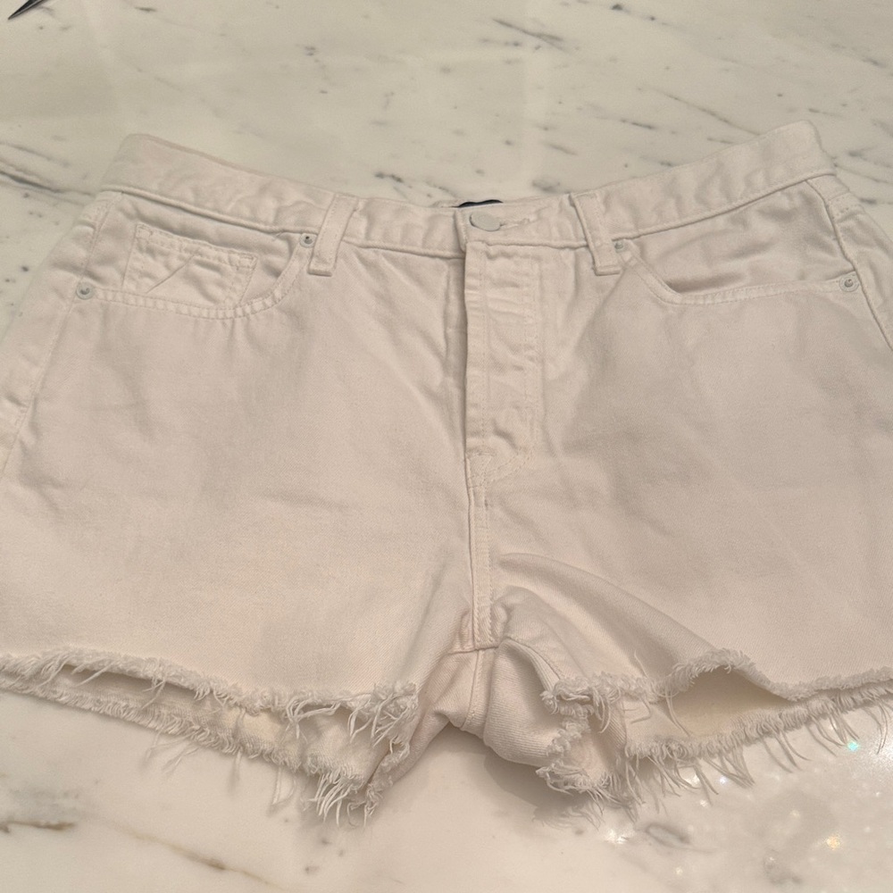 7 for all mankind white denim Monroe short size 29